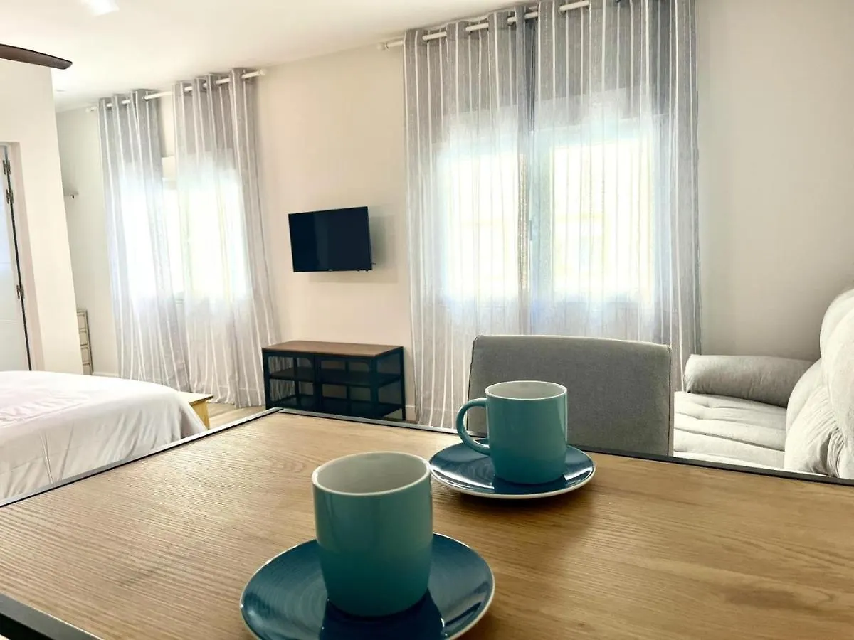 Cd-Estudio, Estudio A Estrenar Acogedor Y Funcional, Centrico, Barrio Tranquilo Malaga